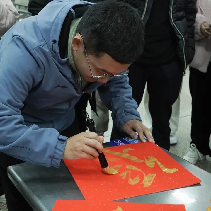 1704157622336982.jpg 5.jpg