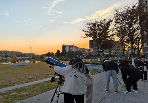 1702440557836503.png 图片13.png