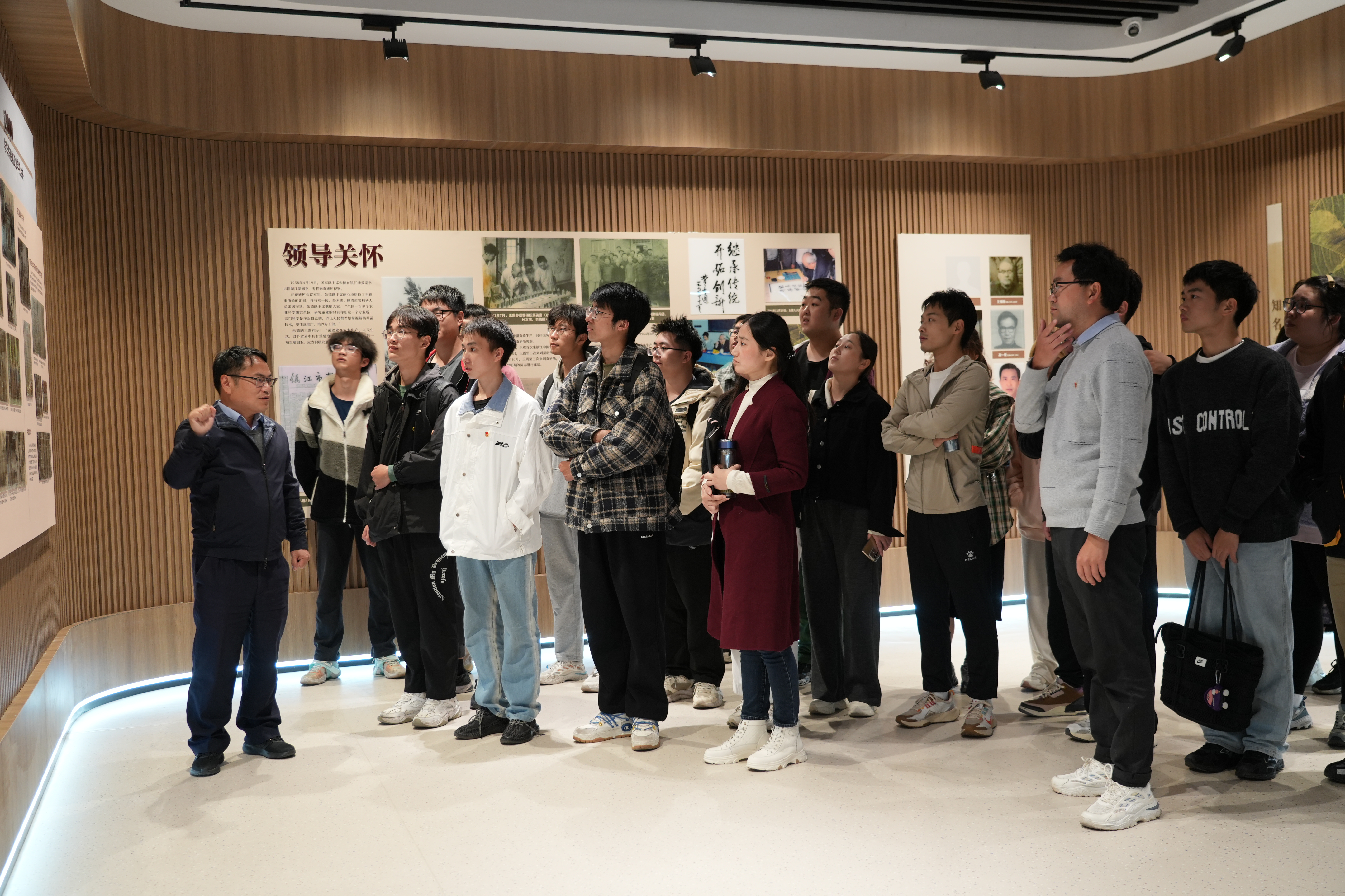 1700553332622630.jpg 4.jpg